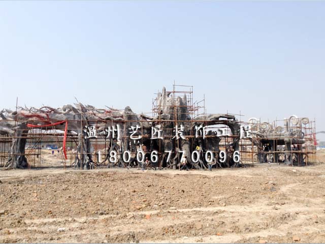 生態(tài)園林老古樹施工